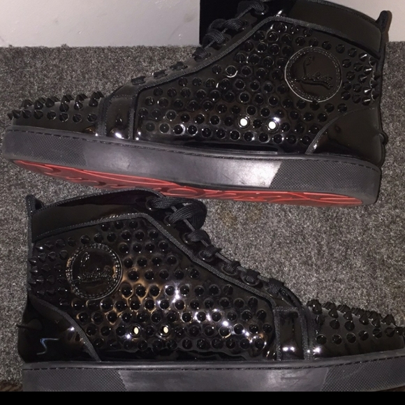 Shoes - Picture 4 of 6